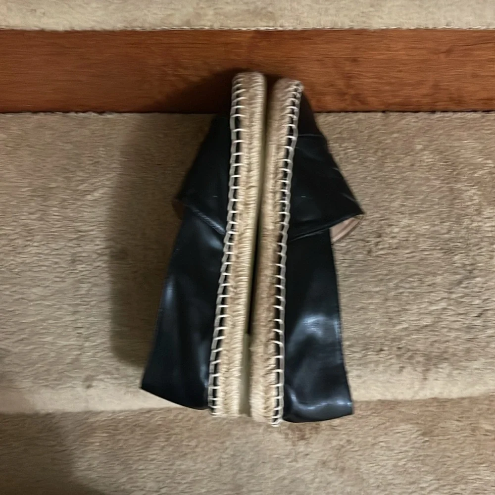 CHANEL Black Espadrilles Like New In Excellent Condition